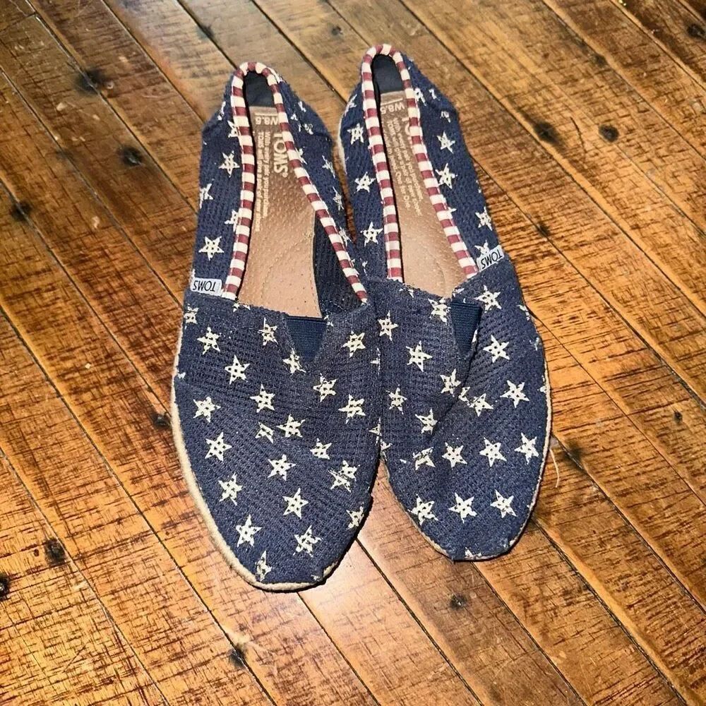Tom’s Americana patriotic 8.5 raffia woven slip on shoes
